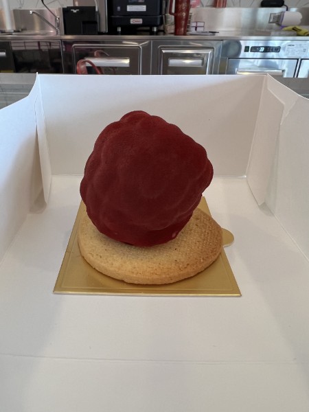 Raspberry pastry